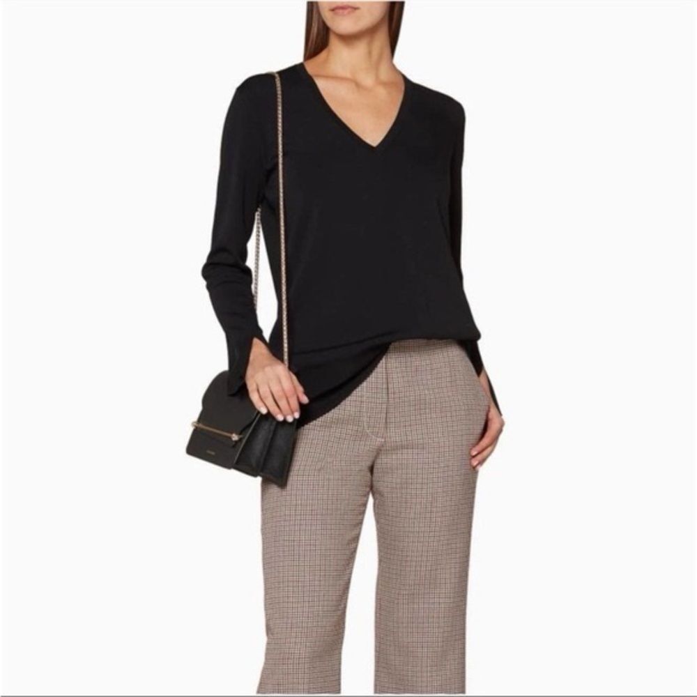 Theory Women’s Britona Lustrate Top Black V-Neck Long Sleeve- Size Medium